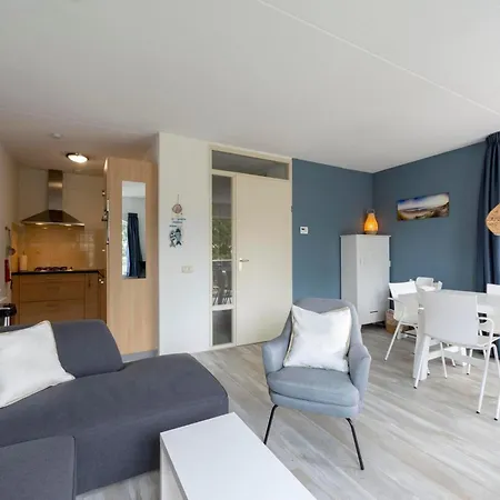 Juliana 58 - Aan Zee *